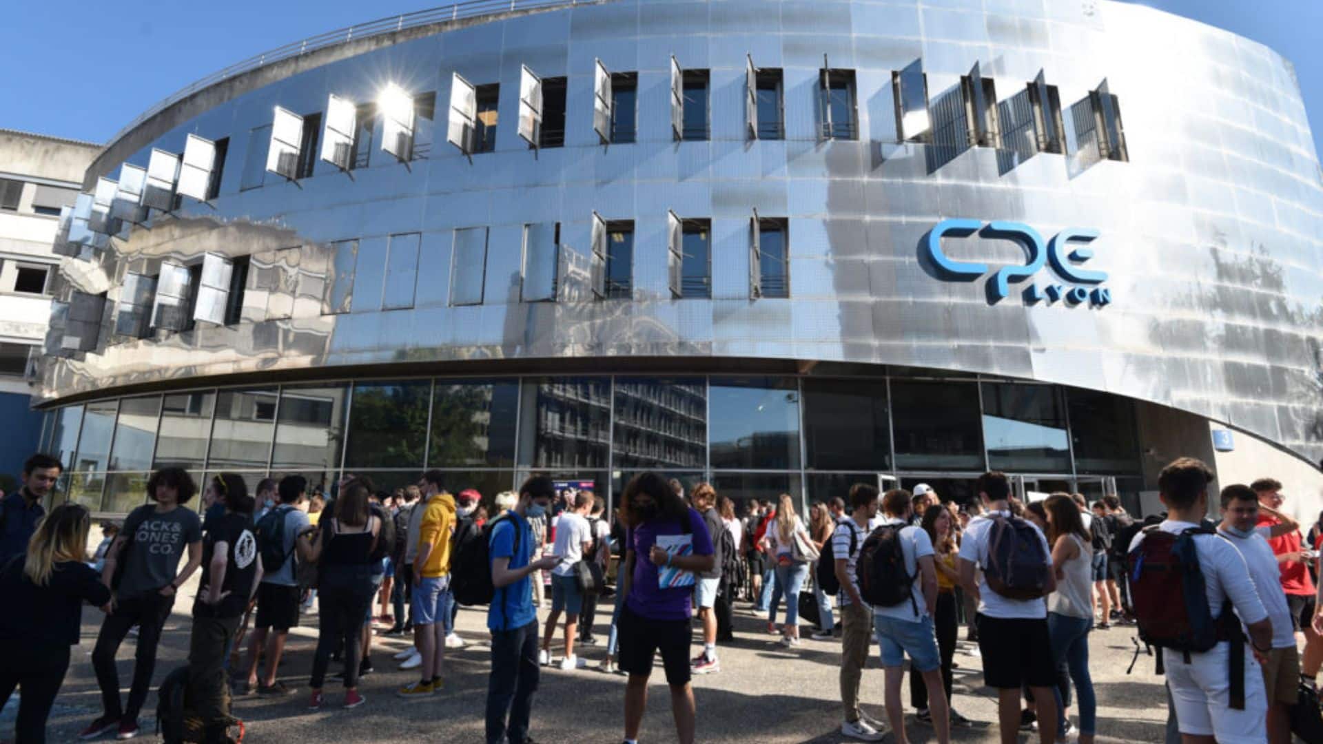 Engagement Record Des élèves-ingénieurs De CPE Lyon Dans L ...