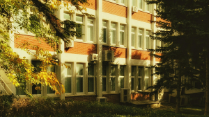 Double diplôme ingénieur-manager : pourquoi tant d&rsquo;élèves ingénieurs visent une école de commerce