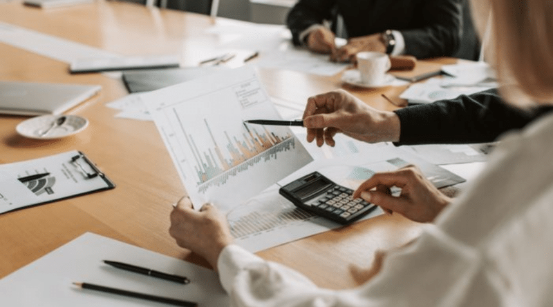 ETUDES TRAVAILLE FINANCE